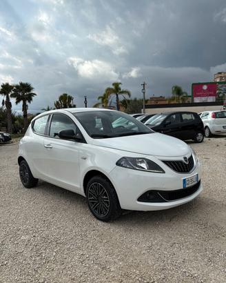 Lancia Ypsilon 1.0 FireFly 5 porte S&S Hybrid Ecoc