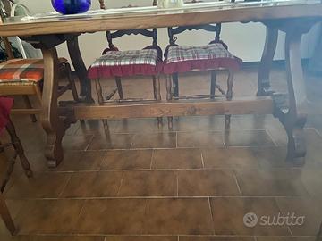 Tavolo in legno massello