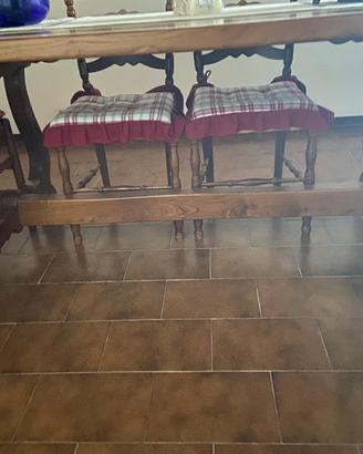 Tavolo in legno massello