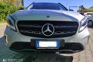 MERCEDES GLA 220 d Automatic 4Matic PREMIUM