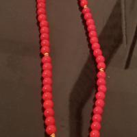 Collana di perle rossa 