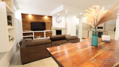 Villa bifamiliare due livelli ed area scoperta