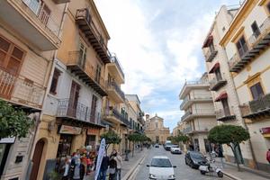 Locale commerciale corso umberto i 51 bagheria