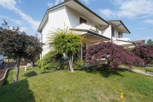 Villa di 150 m² con 5 locali e box auto doppio a C