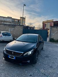 Peugeot 308 Allure S&S 130cv