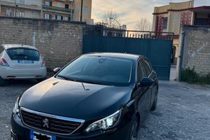 Peugeot 308 Allure S&S 130cv