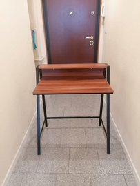Scrivania doppio ripiano