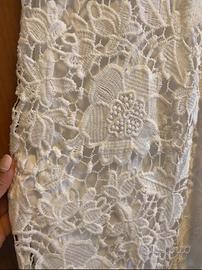 Abito Elegante in Pizzo Bianco – Manica a 3/4