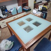 tavolo in legno e vetro più 4 sedie
