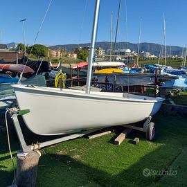 Barca trivalente, vela, remi e motore Fusilla 4