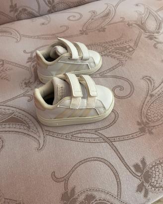 Scarpe bimba