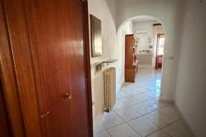 Appartamento al piano terra con box auto