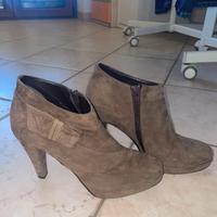 Tacco marrone stivaletto