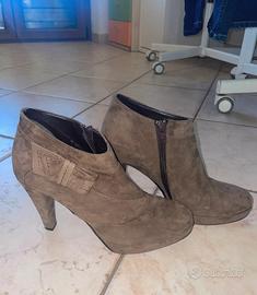 Tacco marrone stivaletto