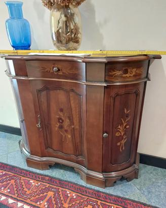 Mobiletto in legno entrata intarsiato