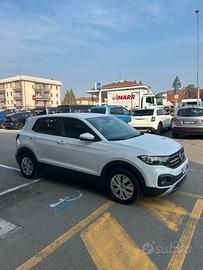 Volkswagen t cross versione urban 1000 cc.