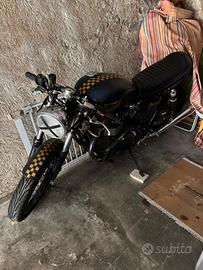 Triumph Thruxton a carburatori