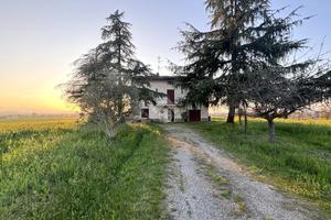 VILLA SINGOLA A MONTECHIARUGOLO