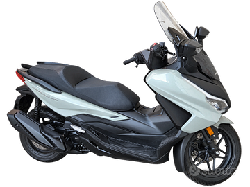 Honda Forza 350