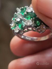 Anello con pietre verde e bianchi argento 925