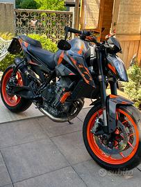 KTM Duke 790