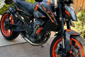 KTM Duke 790