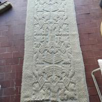 Tappeto lavorato a telaio