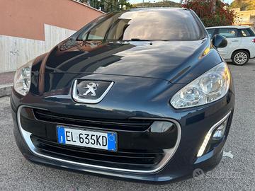 Peugeot 308 1.6 e-HDi allure tetto panoramico