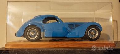 modello Bugatti  di Carlo Brianza   1/14