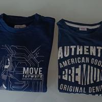 Una felpa e una t-shirt da ragazzo blu