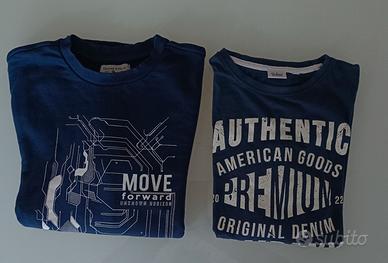 Una felpa e una t-shirt da ragazzo blu