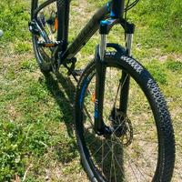 Mountain bike B-TWIN