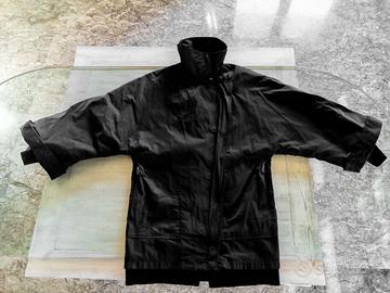 Giaccone donna in tessuto impermeabile colore nero