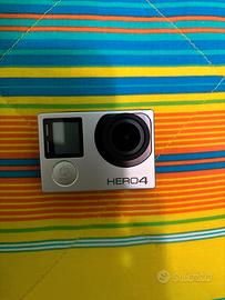 GoPro Hero 4 Silver con Display Touch  + accessori