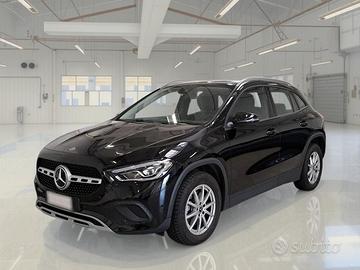 MERCEDES-BENZ GLA 180 D AUTOMATIC BUSINESS EXTRA C