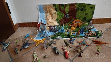 SET GIOCATTOLI DINOSAURI