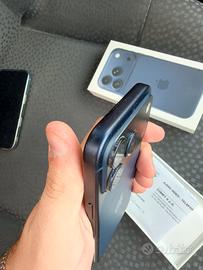 iPhone 17 Pro Midnight