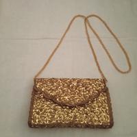 Pochette da cerimonia oro con paillette corallini 