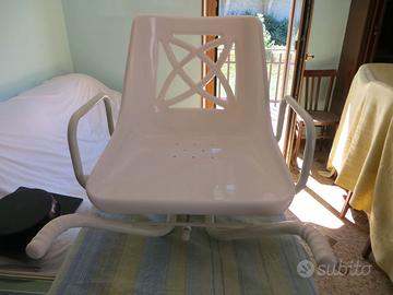 Sedia girevole per vasca da bagno
