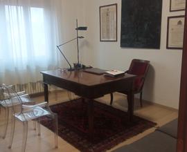 Zona centro: ampio ufficio ristrutturato