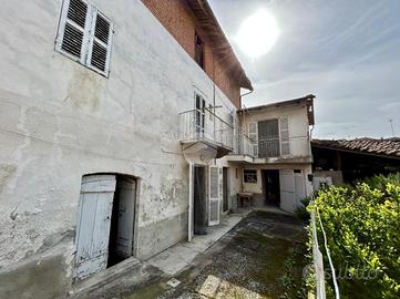 CASA SEMINDIPENDENTE A CASTELL'ALFERO