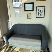 Comodo Divano Due Posti