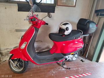 Piaggio Vespa 50 LX - 2010