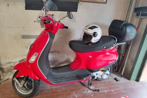 Piaggio Vespa 50 LX - 2010