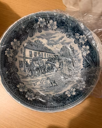 Servizio di Piatti Inglesi Royal Tudor Ware