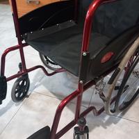 sedia a rotelle usata pochissimo