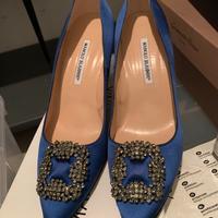 Decoltee Manolo Blanik