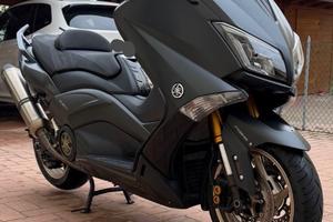 Yamaha t max Iron Max