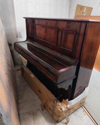 Pianoforte verticale 