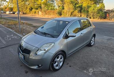 Toyota Yaris 1.3 5 porte Navi